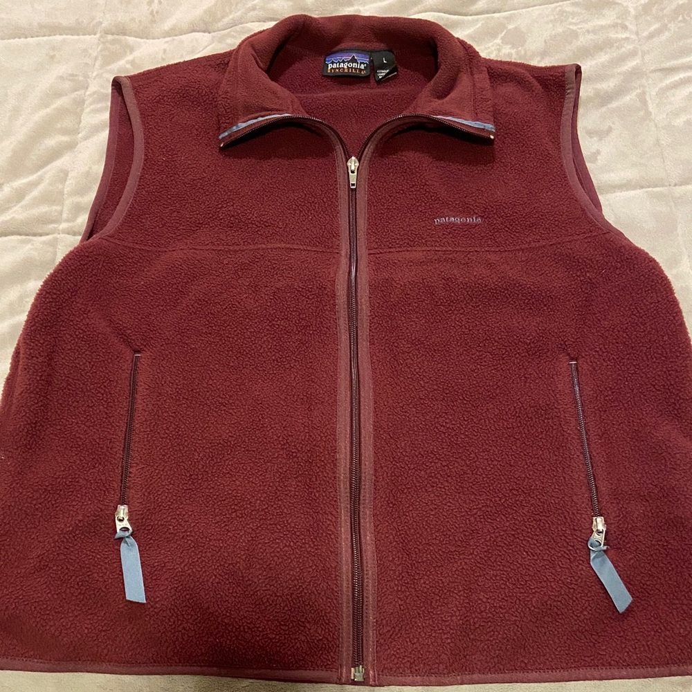 Patagonia Men's Maroon Fleece Vest A8